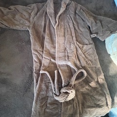 シングルフリース毛布、エステ用ベッドシーツ等10枚➕ガウンの画像