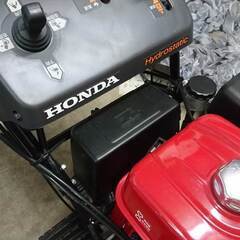 HONDA 除雪機HS970nお譲りします　（転居に伴い不要になった為）　※稼働
６９時間の画像