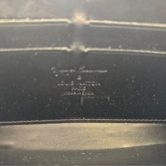 草間彌生　ルイヴィトン　ジッピーウォレットの画像