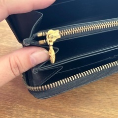 草間彌生　ルイヴィトン　ジッピーウォレットの画像