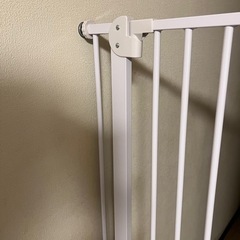 ペットゲート 突っ張り ドア付き ペットフェンス猫 ゲート 脱走防止の画像