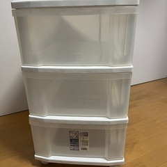 差し上げます　クリアBOX 衣装ケースの画像