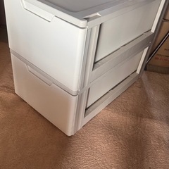 押し入れ収納ケース 4個の画像