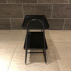 IKEA HATTASEN　ハットーセン　サイドテーブル ブラックの画像