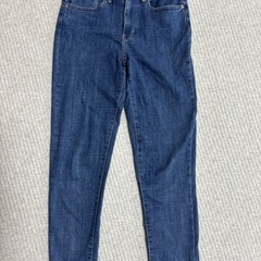 リーバイススキニーデニム　27サイズの画像