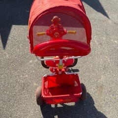 アンパンマン 三輪車 サンシェード付き レッドの画像