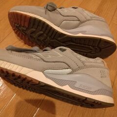 ニューバランス　スニーカーの画像