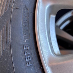 取り引き決定　
スタッドレスタイヤとアルミホイールの画像