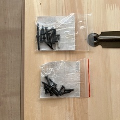 棚受シェルフ　組み立て途中素材の画像