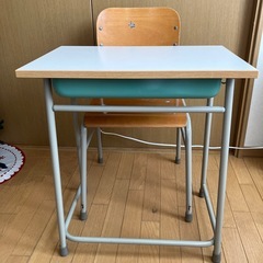 音楽机、椅子セットの画像