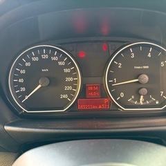 BMW 1シリーズ　120i 赤革シート　49211km 車検令和9年5月　内外装良好　エンジン機関良好の画像