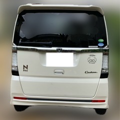 年末特価‼️ホンダ N-BOX カスタム　白 軽自動車の画像