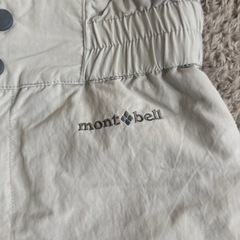 mont-bellスキーウェア下の画像