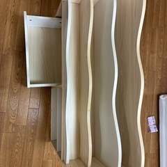 【明日処分予定】子供用本棚、おもちゃ入れ付き☆の画像