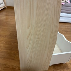 【明日処分予定】子供用本棚、おもちゃ入れ付き☆の画像