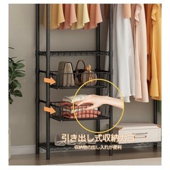 ハンガーラック　クローゼットの画像