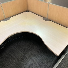 オカムラ　L字デスク　プロステージの画像