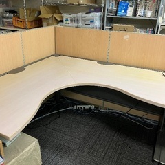 オカムラ　L字デスク　プロステージの画像