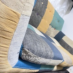 【引き取り限定】2人掛け用カラフルなソファの画像