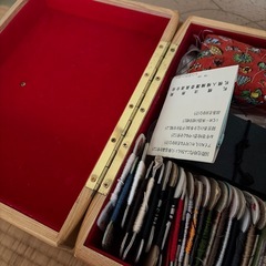 木製裁縫箱と糸セット　まとめての画像