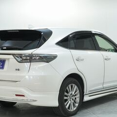 本日年内最後の営業になります!!お問合せはお急ぎください👀トヨタ ハリアー　ハイブリッド 　プレミアム　アドバンスドパッケージの画像