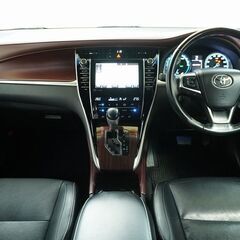 本日年内最後の営業になります!!お問合せはお急ぎください👀トヨタ ハリアー　ハイブリッド 　プレミアム　アドバンスドパッケージの画像