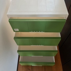 四段ボックス　の画像