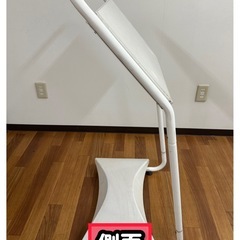 【無料】屋外用A型スタンド看板 水タンク式 持ち手付き 【アクリル板角割れあり】の画像