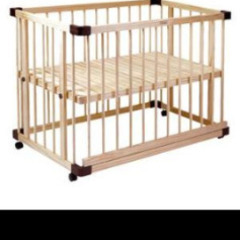 ベビーベッドの画像