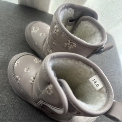 ウィンターブーツ14cm.女の子、キッズ用。新品の画像