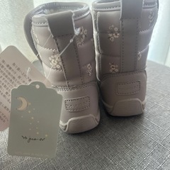ウィンターブーツ14cm.女の子、キッズ用。新品の画像