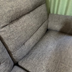 グレー 3人掛けニトリ ソファ Nポケット 布張りの画像