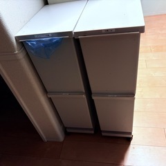 ゴミ箱（上下２段タイプ
）の画像