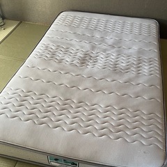 セミダブル　マットレス&すのこセットの画像