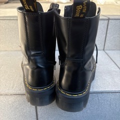 美品✨ Dr.Martens 8ホール 厚底編み上げブーツ の画像