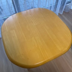 幼児用机、椅子セットの画像