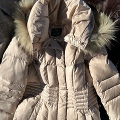 上質なダウンなど…古着全て100円⭐️の画像