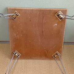 タイル貼り折りたたみテーブルの画像