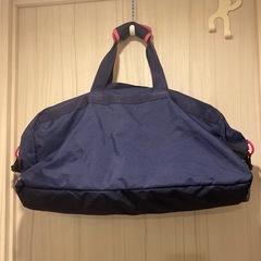 スポーツバッグ　紺の画像