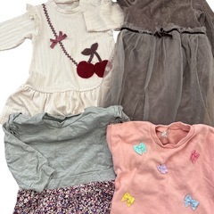 キッズ服　冬服　女の子　ブランド品（GAP UNIQLO バースデイ等）80〜100センチ　1枚100円以下☺︎の画像