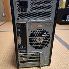 古いデスクトップPCの画像