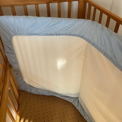 マットレス付き！KATOJIベビーベッドの画像