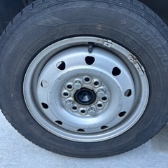 スタッドレスタイヤの画像