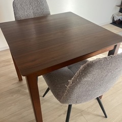 テーブルセットの画像