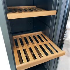 ★ワインセラー 2011年製 92L MW-70CE 収納本数約27本★の画像