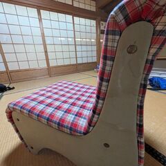 かわいいチェック柄の椅子、無料で差し上げます！の画像