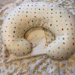 全て洗えるベビー布団　くまのプーさん防水シーツ　授乳クッションセット　の画像