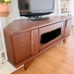 テレビ台の画像