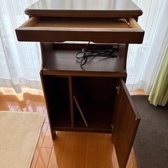 カリモク家具 電話台の画像