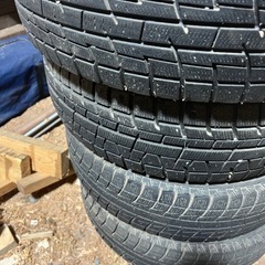 スタッドレスタイヤの画像